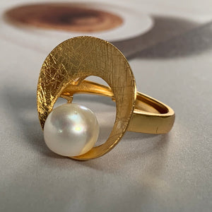'Solar' Freshwater Pearl Earrings