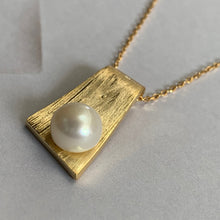 Load image into Gallery viewer, &#39;By The Sea&#39; Freshwater Pearl Pendant
