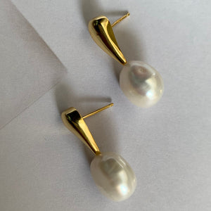 Pointy' Freshwater Pearl Earrings