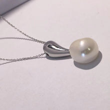 Load image into Gallery viewer, &#39;Pointy&#39; Freshwater Pearl Pendant
