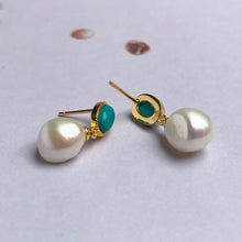Load image into Gallery viewer, &#39;Double Link&#39; Freshwater Pearl Earrings
