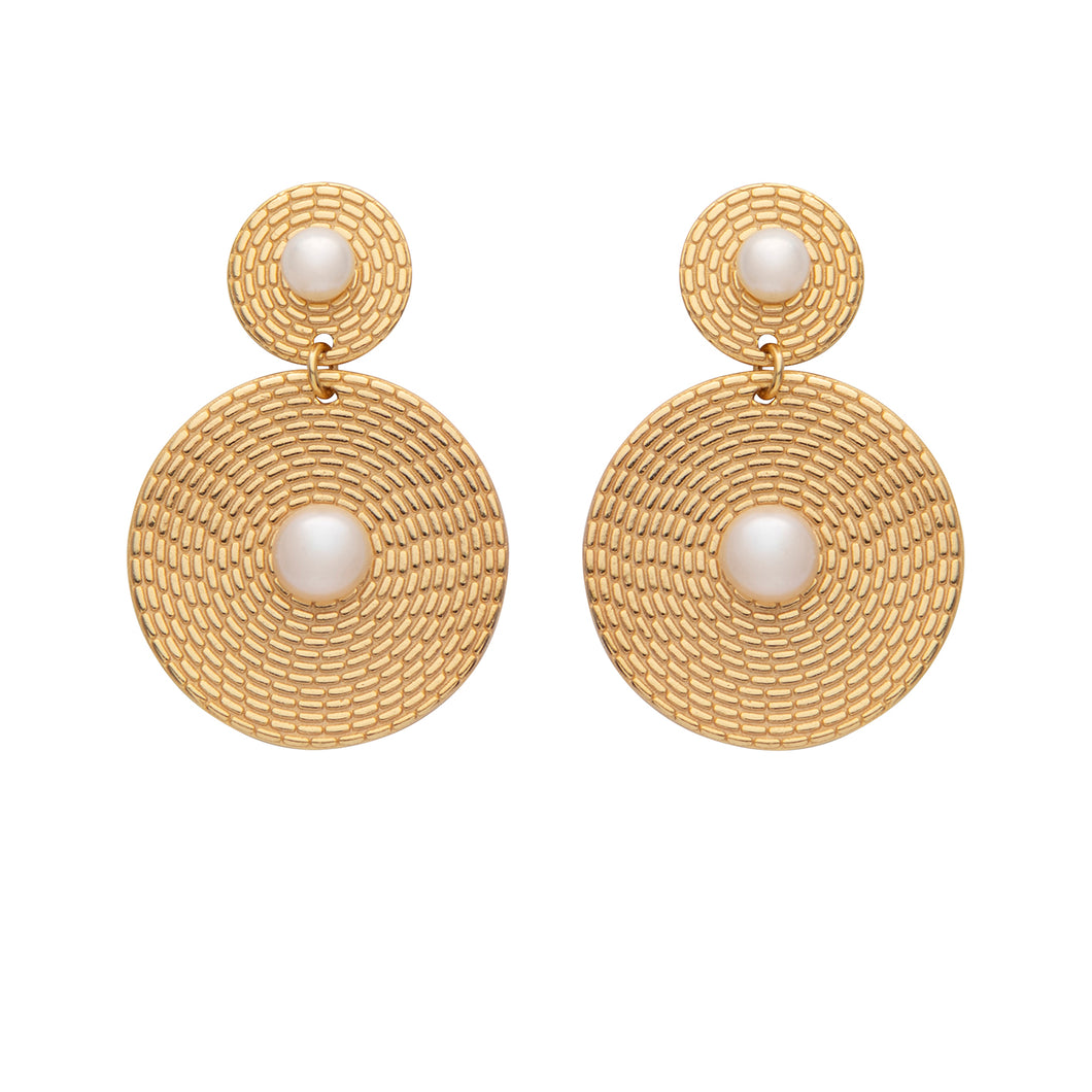 18K gold plated over 925 sterling silver stud style earrings  Rippled texture double  disc featuring white button shaped pearls in the centre of each disc, one is 7mm and the other is 5mm  Overall earring length of 40mm.