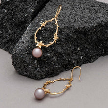 Load image into Gallery viewer, &#39;Botanica&#39; Freshwater Pearl Earrings
