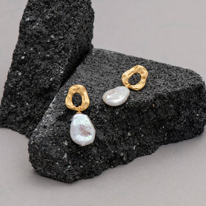 18K gold plated sterling silver with white biwa pearl 