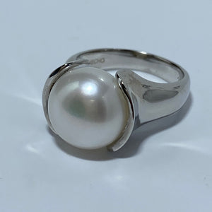 'Anemone' Freshwater Pearl Ring