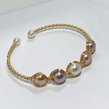 Load image into Gallery viewer, &#39;Alla&#39; Freshwater Pearl Bracelet
