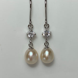 'Chloe' Freshwater Pearl Earrings