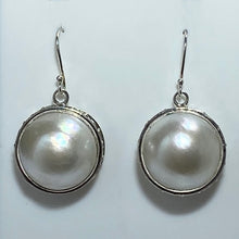 Load image into Gallery viewer, &#39;Eloise&#39; Mabe Pearl Earrings
