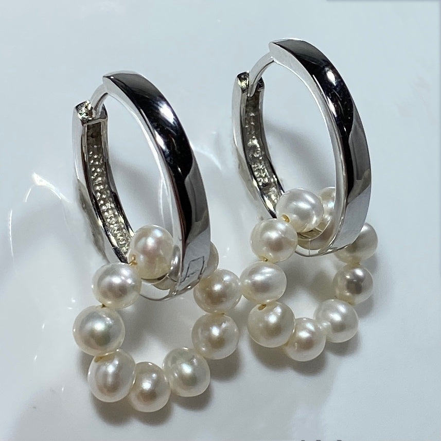 Detachable Huggie style Earrings with Freshwater pearls