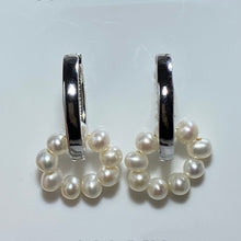 Load image into Gallery viewer, Detachable Huggie style Earrings with Freshwater pearls
