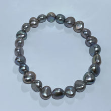 Load image into Gallery viewer, Freshwater Pearl Bracelet
