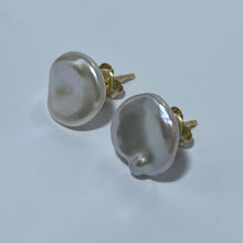 Load image into Gallery viewer, &#39;Keshi&#39; Freshwater Pearl Earrings
