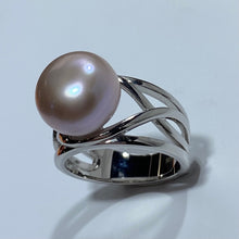 Load image into Gallery viewer, &#39;Polyp&#39; Freshwater Pearl Ring
