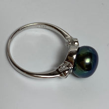 Load image into Gallery viewer, &#39;Sara&#39; Freshwater Pearl Ring
