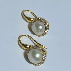 'Solas' Freshwater Pearl Earrings