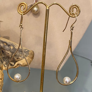 'Harlow' Freshwater Pearl Earrings