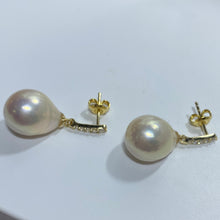 Load image into Gallery viewer, &#39;Jusi&#39; Freshwater Edison Pearl Earrings
