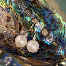 Load image into Gallery viewer, &#39;Mary&#39; Freshwater Pearl Earrings
