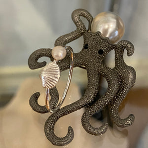 'Scallop' Freshwater Pearl Ring
