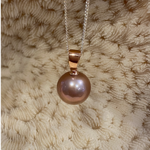 Load image into Gallery viewer, &#39;Micah&#39; Freshwater Pearl Pendant
