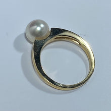 Load image into Gallery viewer, &#39;Greta&#39; Yellow gold Australian South Sea Pearl ring
