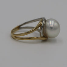 Load image into Gallery viewer, &#39;Larisa&#39; Australian South Sea pearl ring
