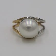 Load image into Gallery viewer, &#39;Larisa&#39; Australian South Sea pearl ring
