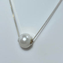 Load image into Gallery viewer, &quot;Slider&quot; Freshwater Pearl Pendant
