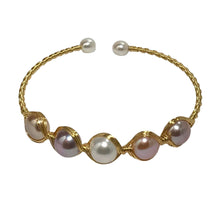 Load image into Gallery viewer, &#39;Alla&#39; Freshwater Pearl Bracelet
