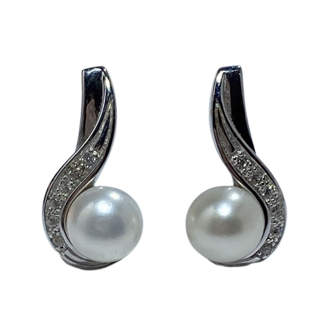'Inez' Freshwater Pearl Earrings