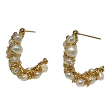 Load image into Gallery viewer, &#39;Serenity&#39; Freshwater Pearl Earrings
