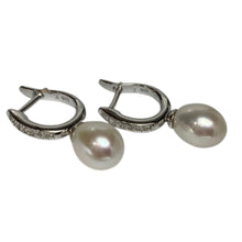Load image into Gallery viewer, &#39;Dalia&#39; Freshwater Pearl Earrings
