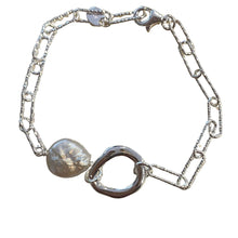 Load image into Gallery viewer, &#39;Calana&#39; Coin Freshwater Pearl Bracelet
