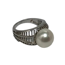 Load image into Gallery viewer, &#39;Mesh&#39; Freshwater Pearl Ring
