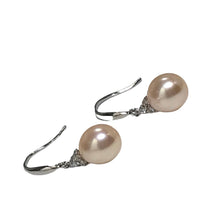 Load image into Gallery viewer, &#39;Tina&#39; Hook style Freshwater Pearl Earrings
