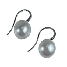 Load image into Gallery viewer, &#39;Avani&#39; Freshwater Pearl Earrings
