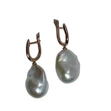 Load image into Gallery viewer, &quot;RoseAnna&quot; Freshwater Pearl Earrings
