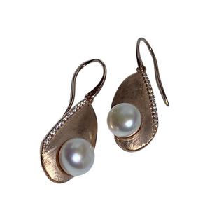 "Rosalita' Freshwater Pearl Earrings
